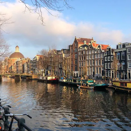 Singel בית הארחה